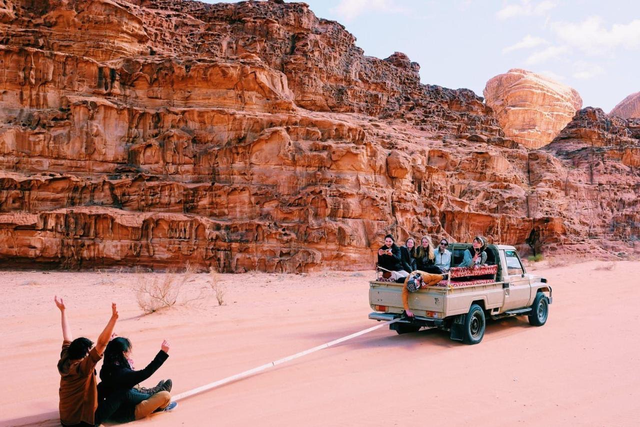 Wadi Rum Bedouin Camp And Desert Tours Екстер'єр фото