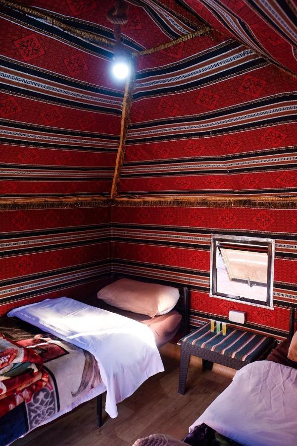 Wadi Rum Bedouin Camp And Desert Tours Екстер'єр фото