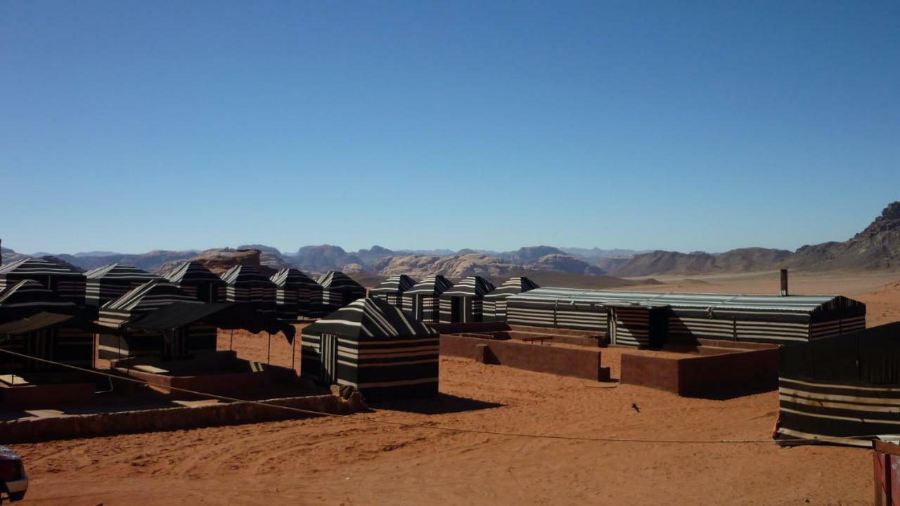 Wadi Rum Bedouin Camp And Desert Tours Екстер'єр фото
